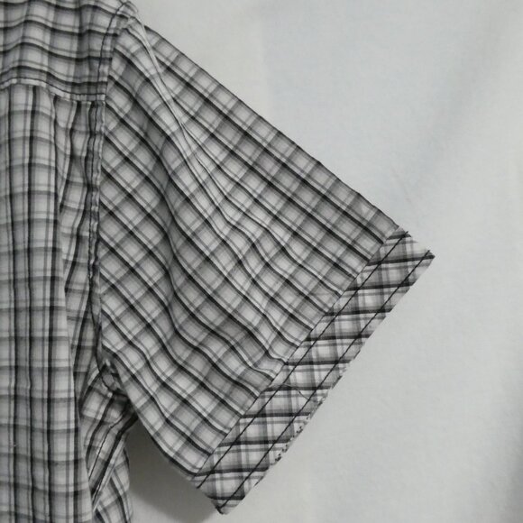 MICHAEL BRANDON | medium | Checkered Casual Button-Up Short Sleeve Shirt - Picture 13 of 16